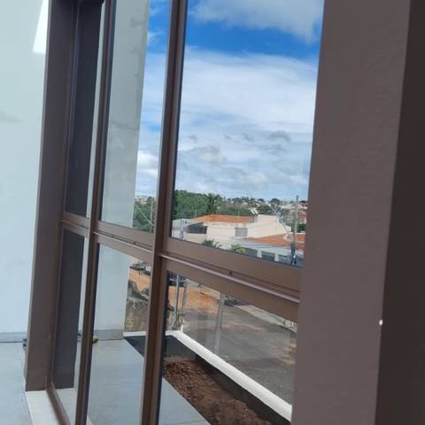 Esquadria de alumínio instalada — Projeto 08, LF Esquadrias e Vidros Especiais